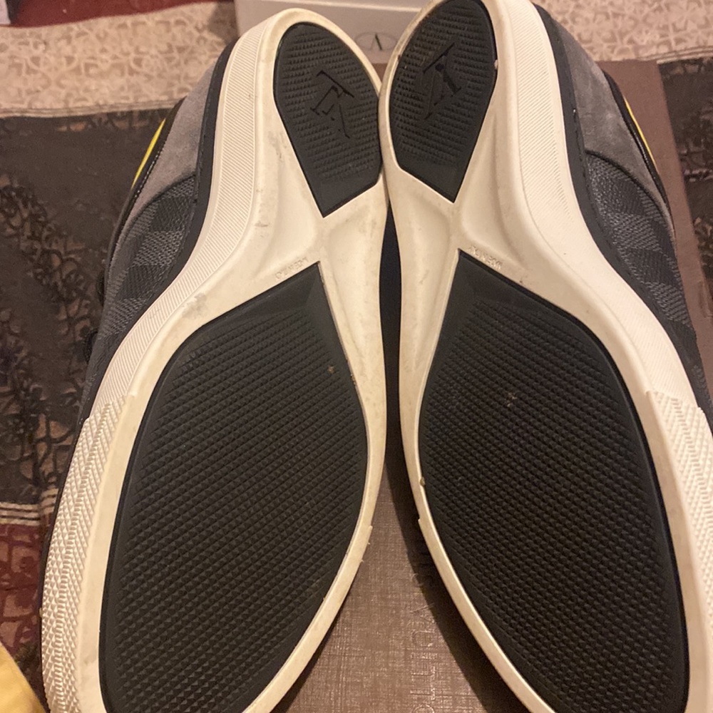 COPY - AUTHENTIC Louis Vuitton Men shoe - Picture 2 of 4